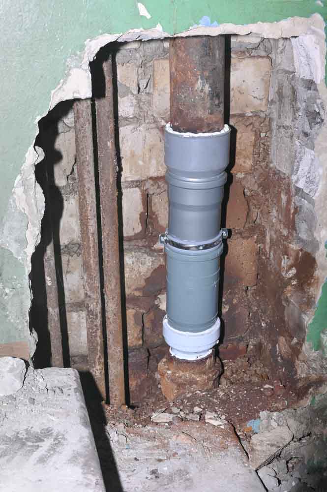 How to Deal With Sewer Line Corrosion