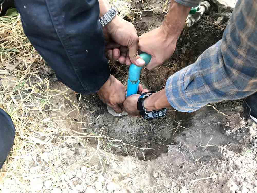 Why Work With Local Plumbers
